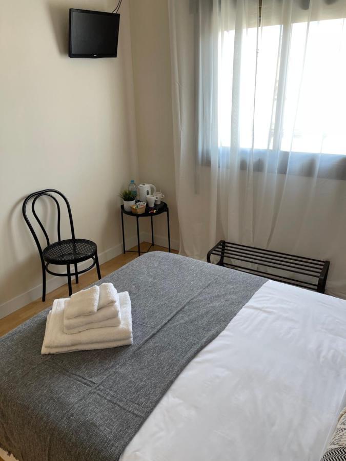 Barcelona Pr Guesthouse El Prat de Llobregat Buitenkant foto