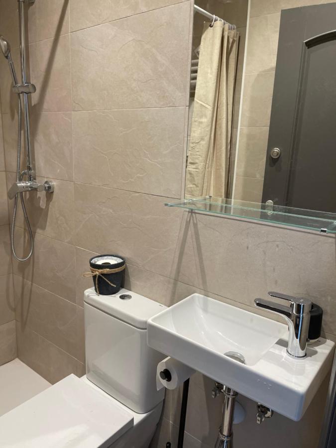 Barcelona Pr Guesthouse El Prat de Llobregat Buitenkant foto